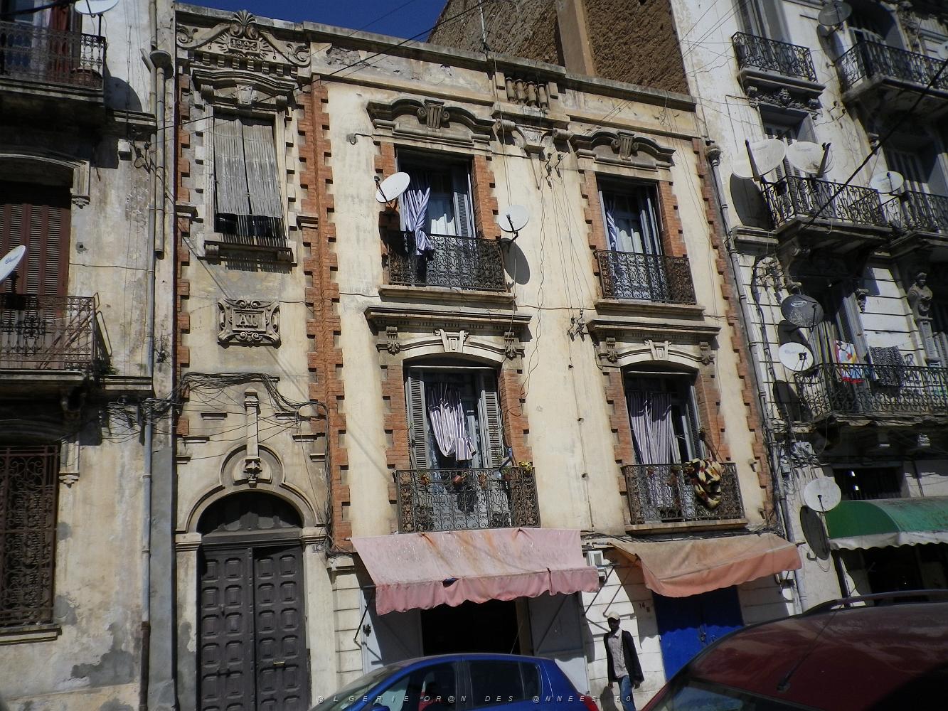 1327 immeuble rue du general cerez.JPG